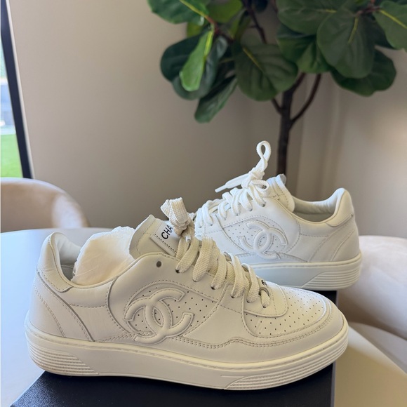 CHANEL Shoes - Chanel White Leather Low-Top Sneakers